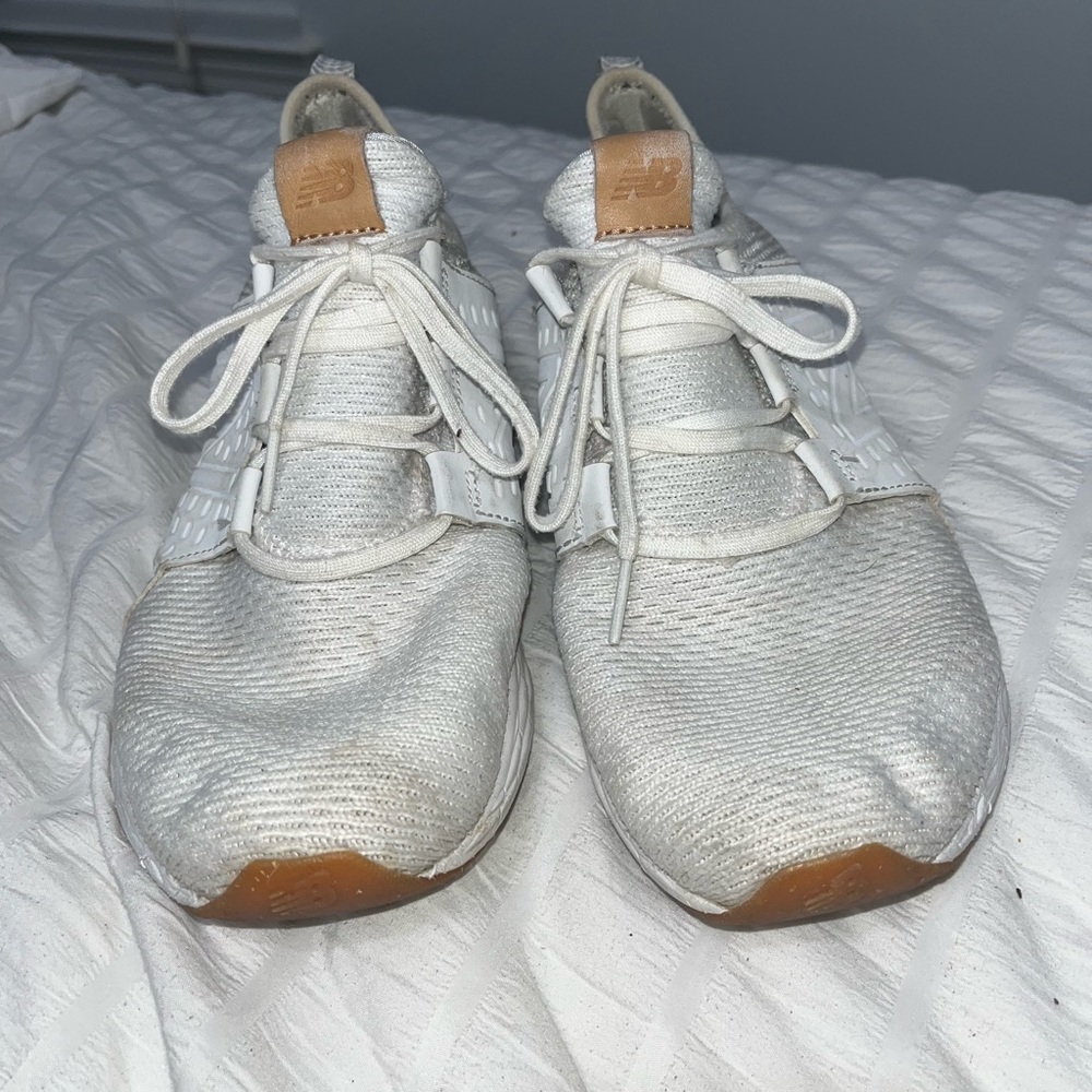 New balance white sneakers tennis shoes